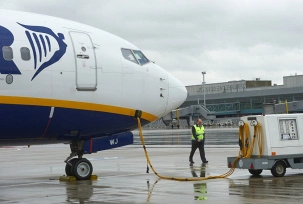Boeing 737-800 der Ryanair am Flughafen Münster-Osnabrück, © dpa/Bernd Thissen