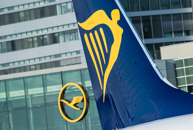 Aktien von Lufthansa und Ryanair profitieren von sinkenden Ölpreisen, © dpa/Andreas Arnold