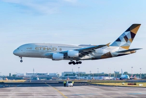 A380 von Etihad landet am Flughafen Schönefeld in Berlin., © FBB/Günter Wicker
