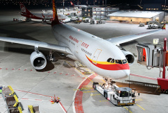Airbus A330 der Hainan Airlines in Berlin-Tegel., © AirTeamImages.com/Timo Breidenstein