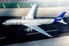 Ein Airbus A350 von SAS nach der Landung., © AirTeamImages.com/Derek Macpherson