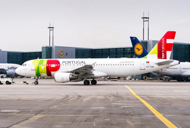 Ein Flugzeug der Tap Air Portugal in Frankfurt., © AirTeamImages.com/Felix Gottwald