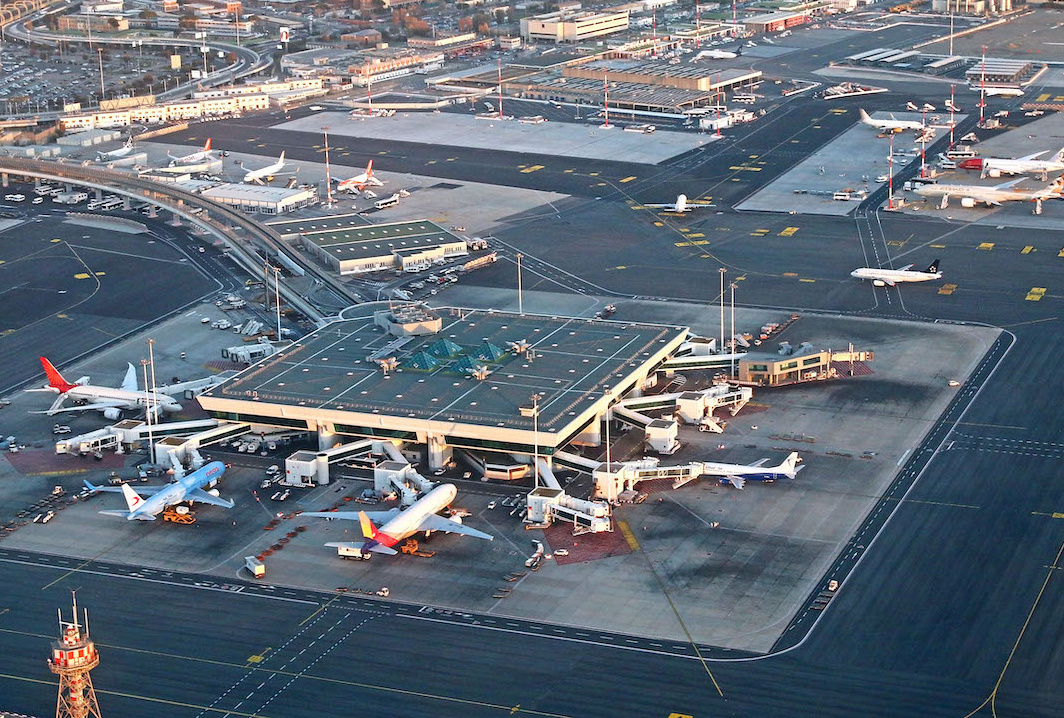 Enav limits Italy air traffic after data network anomalies
