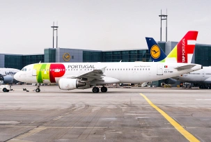Tap und Lufthansa, © AirTeamImages.com/Felix Gottwald