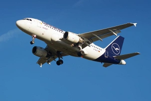 Lufthansa Airbus A319, © AirTeamImages.com/Alun Morris Jones