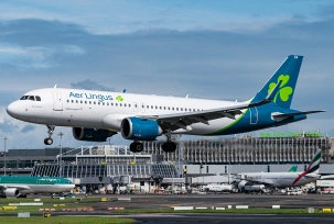 Ein Airbus A320 von Aer Lingus landet am Flughafen von Dublin., © AirTeamImages.com/Jonas Evrard