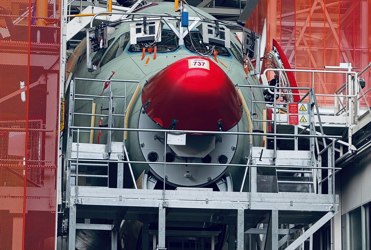 Airbus to decide soon on higher A350 output and larger model variants