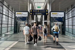 Passagiere am Flughafen Kopenhagen., © DPA/Steffen Trumpf