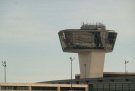 Beinahe-Katastrophe in Newark: United-Airlines-Maschine streift Lastwagen, © DPA/Bryan Smith/ZUMA Press Wire