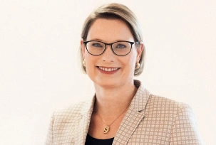 Dr. Stefanie Hubig., © Bundesregierung/Peter Bajer
