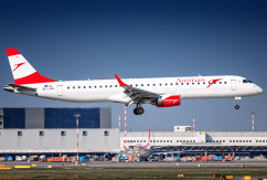 Embraer E195 von Austrian Airlines im Anflug auf Mailand-Malpensa., © AirTeamImages.com/simone c
