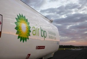 Ein Tanklaster von Air BP mit SAF., © Air BP