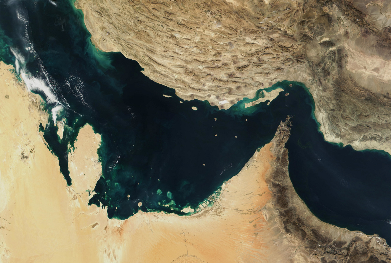Iran threatens to close Strait of Hormuz and block nearby shipping routes