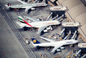 Qatar, Emirates und Lufthansa, © AirTeamImages.com/Alvin Man