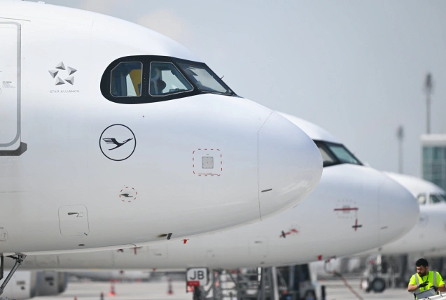 Flugzeuge der Lufthansa und der Lufthansa Cityline stehen am Flughafen München., © DPA/Sven Hoppe