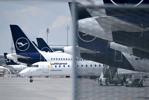 Flugzeuge der Lufthansa und der Lufthansa Cityline stehen am Flughafen München., © DPA/Sven Hoppe