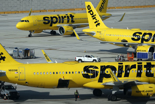 Jets mit der Lackierung von Spirit Airlines, © DPA/Joe Cavaretta/TNS via ZUMA Press Wire