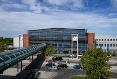 Blick auf den Flughafen Dresden., © DPA/Robert Michael