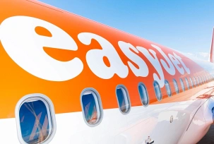 Nahaufnahme eines Rumpfes einer Easyjet-Maschine., © Easyjet