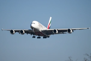 Ein Airbus A380 im Landeanflug., © DPA/Florian Wiegand