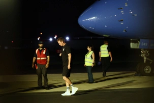 Ankunft der deutschen Nationalmannschaft nach dem dritten WM-Gruppenspiel gegen Ecuador am Flughafen Smith Reynolds., © DPA/Christian Charisius