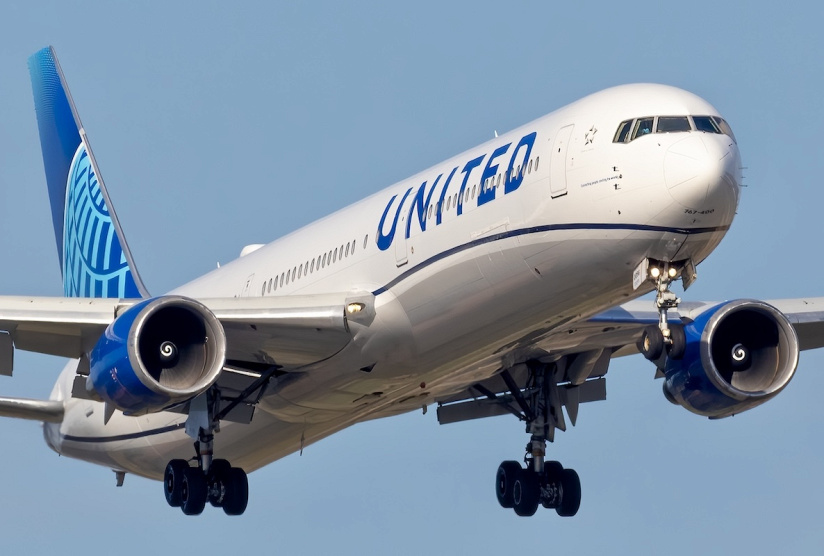 Nach Kollision mit Lichtmast: United verschärft Anflugregeln für Newark, © AirTeamImages.com