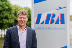 lexander Schott, neuer Präsident des Luftfahrt-Bundesamtes (LBA)., © DPA/Julian Stratenschulte
