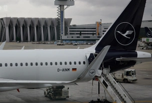 Eine der beiden Starlink-Antennen: Sie sind kaum noch wahrnehmbar., © airliners.de/Andreas Sebayang