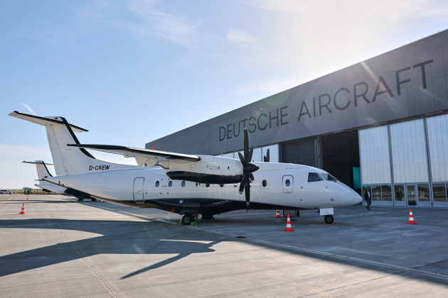 Flugzeuge vom Typ Dornier 328 stehen zur offiziellen Eröffnung der Endmontagelinie von Deutsche Aircraft am Flughafen Leipzig/Halle., © DPA/Jan Woitas